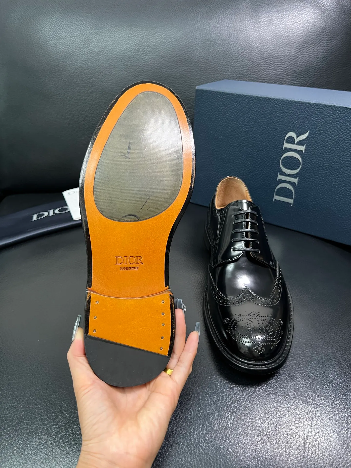 Men's shoes 💰940 Dior top purchasing agent, synchronized with Dior counters, original factory configuration, imported Italian cowhide, fully imported water-dyed cowhide lining, sole: original factory special supply, original sole super comfortable, original factory follow-up order 🔍🔍High quality, welcome to compare, code number 39-44 (can be ordered 38 45 46) 85868